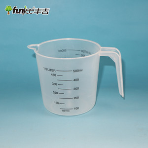 Taza medidora de plástico Funjee de 500 ml con asa graduada para uso en cocina y laboratorio - Product Image 1