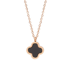 Nouveau Collier Pendentif Papillon Trèfle à Quatre Feuilles en Acier Inoxydable Plaqué Or PVD pour Femme, Vente en Gros - Product Image 5