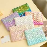 Pochette de maquillage holographique en forme de cœur matelassée, trousse de toilette de voyage, pochette de rangement, dégradé arc-en-ciel, couleur laser brillante, douce