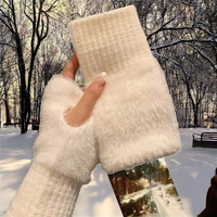 Gants mi-doigts en tricot chaud pour femmes Kivotech, mitaines en polaire douces pour l'hiver, scène extérieure, gants sans doigts