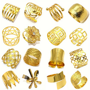 Anneau de <span class=keywords><strong>serviette</strong></span> <span class=keywords><strong>en</strong></span> métal doré pour décoration de table de mariage, motif feuille triangulaire créatif <span class=keywords><strong>en</strong></span> alliage avec <span class=keywords><strong>fleur</strong></span> de perle et <span class=keywords><strong>serviette</strong></span> - Product Image 1