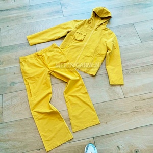 OEM Factory Custom Hot Sale Two Piece Zip up Nylon Tracksuit Waterproof Jogging Jacket Suits Set Custom Windbreaker Tracksuit - Product Image 1