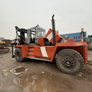 รถยกดีเซล Kalmar DCD250 แท้ 25 ตัน พร้อมระบบเกียร์อัตโนมัติ ระบบเลื่อนข้าง และตัวปรับตำแหน่งงา สำหรับยกของหนักอย่างมีประสิทธิภาพ - Product Image 2