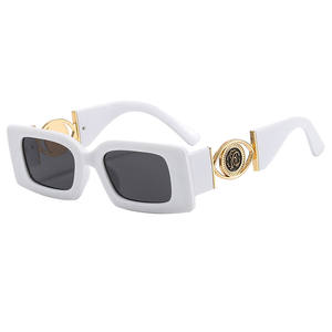 <span class=keywords><strong>Lunettes</strong></span> <span class=keywords><strong>de</strong></span> <span class=keywords><strong>soleil</strong></span> carrées à petite monture en métal Accessoires décoratifs tendance <span class=keywords><strong>Lunettes</strong></span> <span class=keywords><strong>de</strong></span> <span class=keywords><strong>soleil</strong></span> pour femmes à la mode pour femmes - Product Image 5