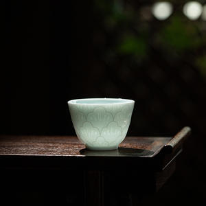 Service à thé Kung Fu en céramique de Jingdezhen, résistant à la chaleur, style vintage, luxe léger, en porcelaine bleu ombre, avec couvercle sculpté, bol, théière et tasses, ensemble <span class=keywords><strong>complet</strong></span> - Product Image 4