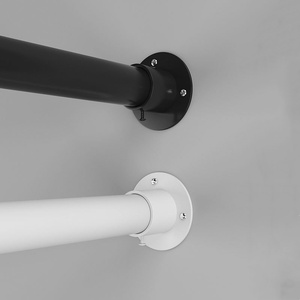 Barra telescópica perforada de acero inoxidable para colgar cortinas de baño y ropa, diseño moderno desmontable para montaje en puerta - Product Image 4