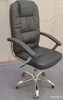 Chaise de bureau exécutive ergonomique à dossier haut en cuir PU, avec accoudoirs de luxe, base chromée, pivotante et inclinable, idéale pour la salle à manger