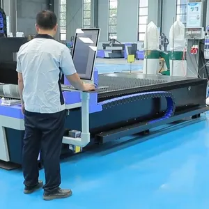 Mesin pemotong laser otomatis lembaran besi baja CNC mesin pemotong laser untuk lembaran logam aluminium