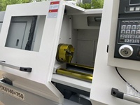 Tour CNC avec outillage motorisé, tourelle motorisée 8 postes, perçage de trous traversants de logements de roulements, fraisage de filetages