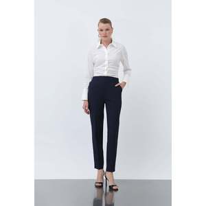 Pantalon décontracté pour femme Puane, coupe carotte bleu marine, ajustement fuselé, jambe slim, modèle 18242PNT, idéal pour le quotidien et le bureau - Product Image 1