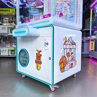 Machine à griffes d'arcade sur mesure, distributeur de cadeaux personnalisé pour l'activation de marque