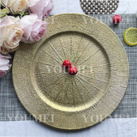 Assiette de présentation en plastique Sunburst ronde élégante de 13 pouces personnalisée en gros vaisselle de décoration de table assiettes de présentation de mariage en or