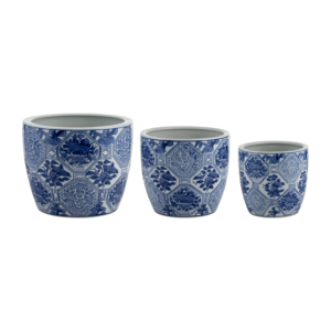 Set di tre vasi in ceramica stile Chinoiserie classico, con motivo blu e bianco, per decorazioni interne ed esterne. - Product Image 3