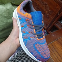 Liquidation de chaussures neuves : Sandales pour femmes, baskets pour hommes et enfants, lots en gros, fournisseur de balles Ukay en Chine