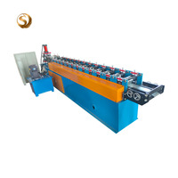 Machine de formage de volets roulants à lamelles 85-121