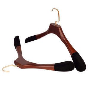 Cintres en <span class=keywords><strong>bois</strong></span> vintage de qualité supérieure pour vêtements de cérémonie |   Cintres haut de gamme sur mesure - Product Image 2