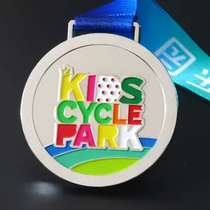 Médaille de récompense de course de sports de conception d'usine Médaille de sport de course de cycle d'enfants d'enfants