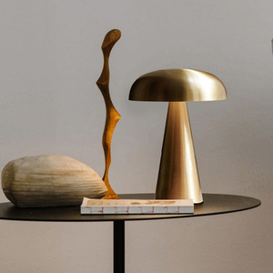 Lámpara de bar de estilo europeo retro creativo de hierro forjado, recargable, para mesa de comedor o dormitorio, popular en el mercado internacional. - Product Image 4