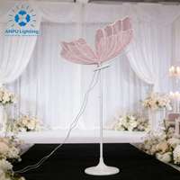 Lampes de sol à motif de papillon rose romantique Anpu avec LED pour la décoration de l'allée de mariage