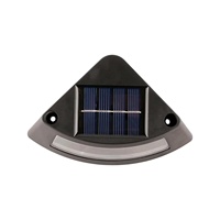 Lampe solaire pour marches extérieures, conçue pour les escaliers et les allées, lumière LED chaude, petite batterie incluse, boîtier étanche IP44, automatique