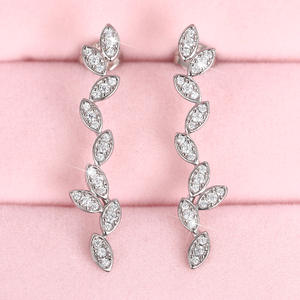 E2183 Orecchini in oro bianco con diamanti taglio marquise naturali stile classico da donna - Product Image 6