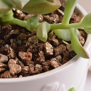 Hochwertiges rohes Golderz-Vermiculit Unexpandiertes erweitertes grobes Vermiculit für Pflanzen - Product Image 4