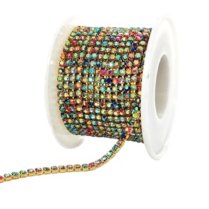 Vente en gros AB Cristal Pierre Or Métal Base Griffe Chaîne Fermer Strass Coudre Technique Vêtement Accessoire Tasse Chaîne - Product Image 2