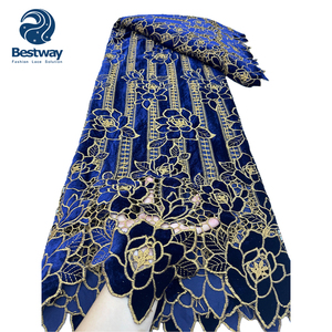 2024 Nieuwe Ontwerpen Afrikaanse Hoge Kwaliteit Mooie Zachte Fluwelen Koord Kant Stof Nigeria Koord Kant Trouwkant - Product Image 3