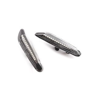 ไฟเลี้ยวข้างแบบไดนามิก LED Autodragons สำหรับ BMW E90 E91 E92 E60 E61 E82 สีเหลืองอำพันรมควัน - Product Image 1