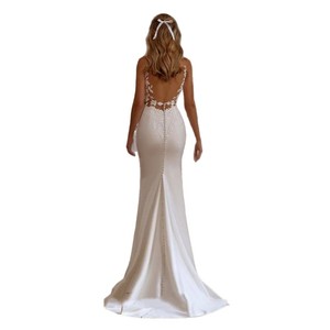 S3949L 2025 Nuovo Abito da Sposa alla Moda in Stile Francese con Scollo a V <span class=keywords><strong>Sexy</strong></span> in Raso di Alta Qualità, Romantico ed Elegante Modello a Sirena - Product Image 5