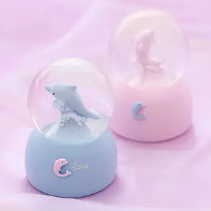 雪球海豚小水水晶风水球卡通树脂工艺品家居装饰礼品情侣生日礼物