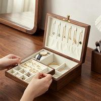 Boîtes de rangement pour bijoux en bois simples, personnalisables, avec fermeture magnétique et fermoir à pompon, version large rectangulaire, fabriquées en Chine