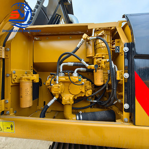Excavatrice sur chenilles hydraulique CAT 324D d'occasion, 24 tonnes, de marque Caterpillar, avec des performances stables, pour usage professionnel. - Product Image 4