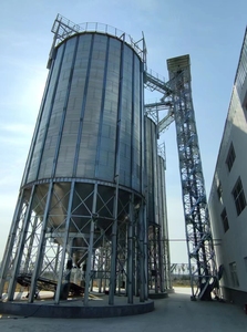 Nuova Condizione Bario Solfato Macchina per lo stoccaggio di Grani 500 Tazza in Acciaio Zincato 1000 1500 Ton Silos per Mais Mais