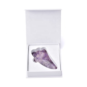Mushang naturale di cristallo Gua Sha raschietto per il viso strumento di massaggio corno a forma di Guasha pietra ametista Gua Sha con scatola - Product Image 6