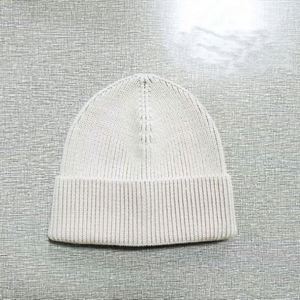 Bonnet tricoté tendance en acrylique et coton, avec revers, chaud pour l'hiver, pour hommes et femmes, vente en gros en stock - Product Image 3