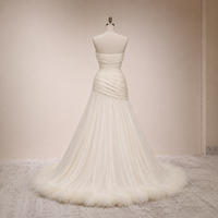 Robe de mariée en mousseline champagne à plumes d'autruche, sans bretelles, froncée, taille basse, coupe trapèze, sur mesure, vente en gros