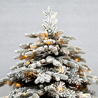 Vente en gros d'usine, arbre de Noël artificiel floqué blanc pré-éclairé en PE + PVC avec lumières LED