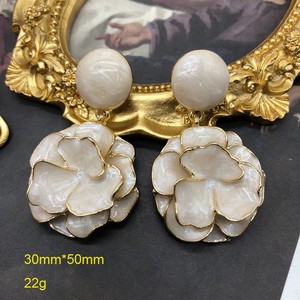 ZHENXUN Broche et Boucles d'Oreilles Fleur <span class=keywords><strong>de</strong></span> Jasmin Blanche Vintage, Broche Tridimensionnelle, Épingles en <span class=keywords><strong>Argent</strong></span>, Accessoires Bijoux, Cadeau Unisexe - Product Image 5