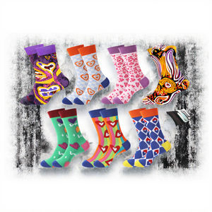 Calcetines Tejidos Casuales con Diseño de Corazón para el Día de San Valentín, Calcetines Divertidos Personalizados para Parejas, Calcetines para Novia y Novio - Product Image 3