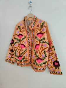 Chaqueta de Algodón Bordada Suzani Vintage, Abrigo Boho Chic TNT, Prenda Exterior Floral Uzbeka Hecha a Mano, Chaqueta de Algodón Suzani - Product Image 4