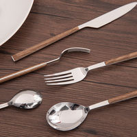 Cuillère fourchette couteau en acier inoxydable moderne dîner Restaurant argenterie couverts ensemble avec poignée en plastique ABS