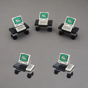 Blok bangunan Mini, tampilan keyboard meja komputer kantor model perakitan cocok dengan mainan