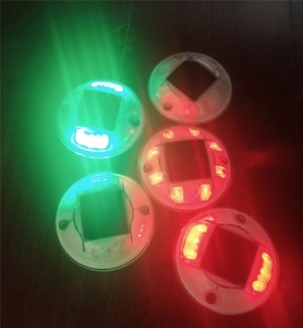Energía solar LED <span class=keywords><strong>de</strong></span> alta calidad, gran oferta, <span class=keywords><strong>Ojo</strong></span> <span class=keywords><strong>de</strong></span> <span class=keywords><strong>Gato</strong></span>, tuerca <span class=keywords><strong>de</strong></span> carretera <span class=keywords><strong>para</strong></span> carretera - Product Image 4