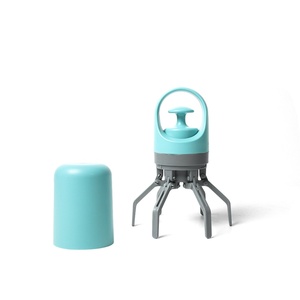 Recogedor de excrementos de mascotas transfronterizo portátil con pinza de seis garras para paseos al aire libre, con bolsa pequeña para basura, anti-suciedad - Product Image 5