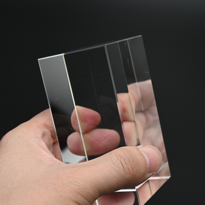 Chất lượng cao K9 pha lê khối trong suốt hình chữ nhật khối rắn với 3D khắc laser biểu tượng tùy chỉnh - Product Image 3