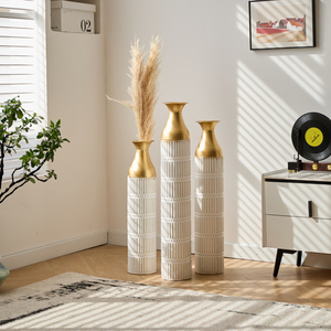 Set di 3 vasi da terra in metallo bianco e oro, decorazioni per la casa, 24 pollici, 28,7 pollici, 33,5 pollici - Product Image 1