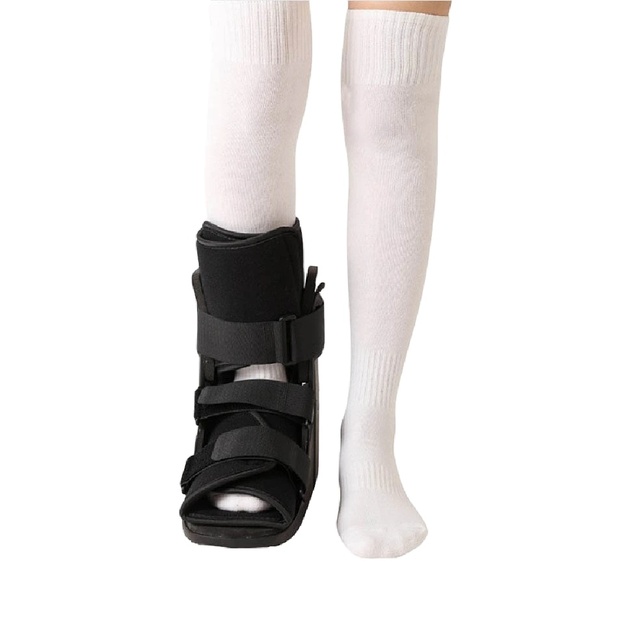 Adjustable Medical Walking Boot for Rehabilitation Training Support protection Suitable for Ankle Sprains and Fracture Recovery