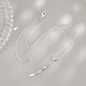 Juego de Collares de Plata de Ley 925 Reciclada en Capas, Cadena Minimalista de Barra y Clip, Ecológico e Hipoalergénico - Product Image 1