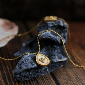 Elegante Collar Retro de Acero Inoxidable Chapado en Oro de 18K para Mujer, con Diseño de Gota de Agua, Corona, Cuadrado, Rosa, Concha Blanca, Regalo de Compromiso - Product Image 3